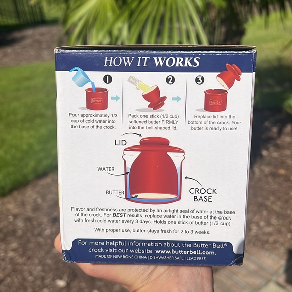 The Christmas Honey Bee Butter Bell Crock Santa hat Store Fresh Butter NEW - Picture 13 of 13